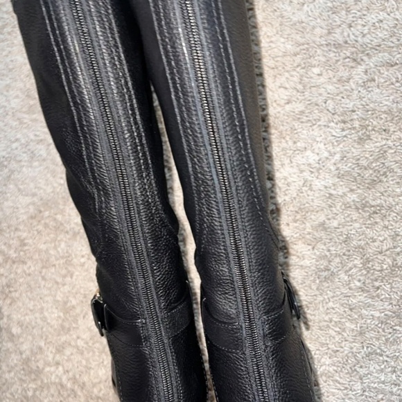 Tory Burch boots - Picture 2 of 7